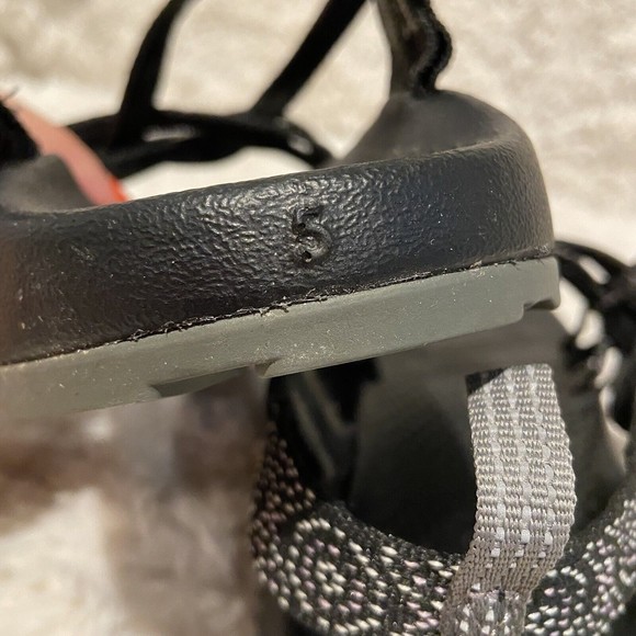 CHACO Performance ATHETIC DEPENDABLE SANDAL BLACK Hugs And Kisses - Picture 6 of 7